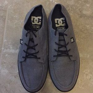 Men’s 10.5 DC shoes